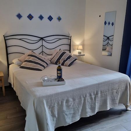 ホテル Residenza Tarzana パレルモ エクステリア 写真
