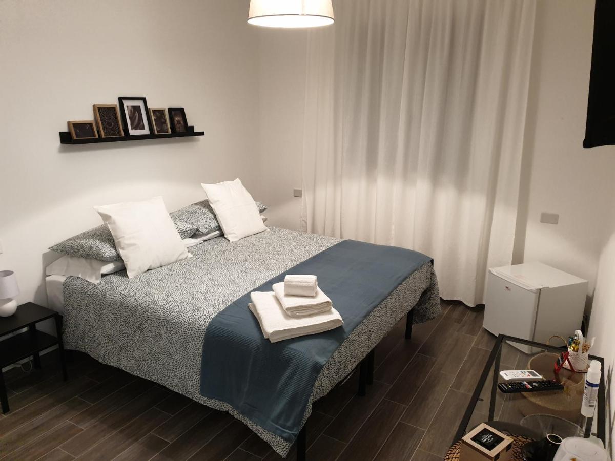 ホテル Residenza Tarzana パレルモ エクステリア 写真