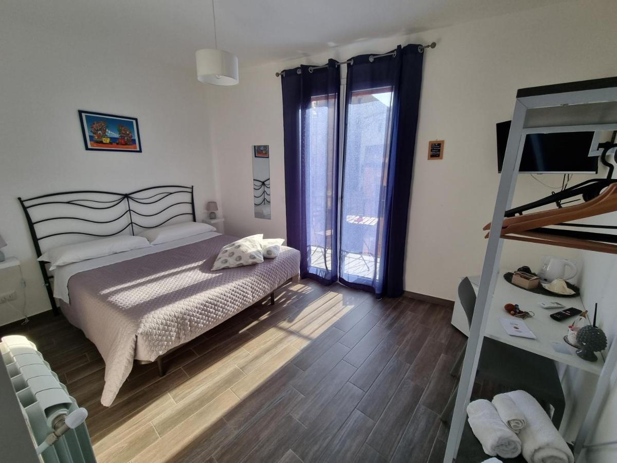 ホテル Residenza Tarzana パレルモ エクステリア 写真
